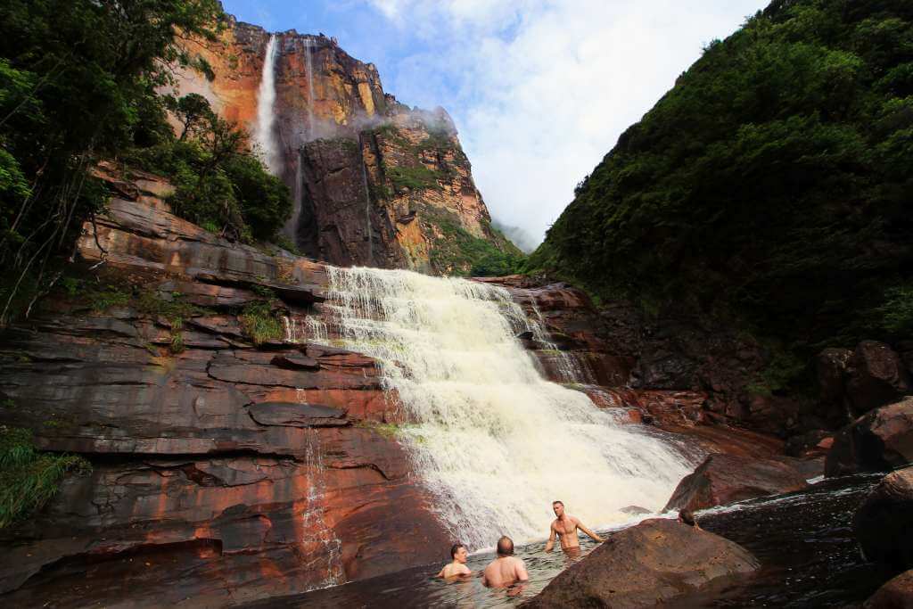SOBREVUELO AL SALTO ÁNGEL